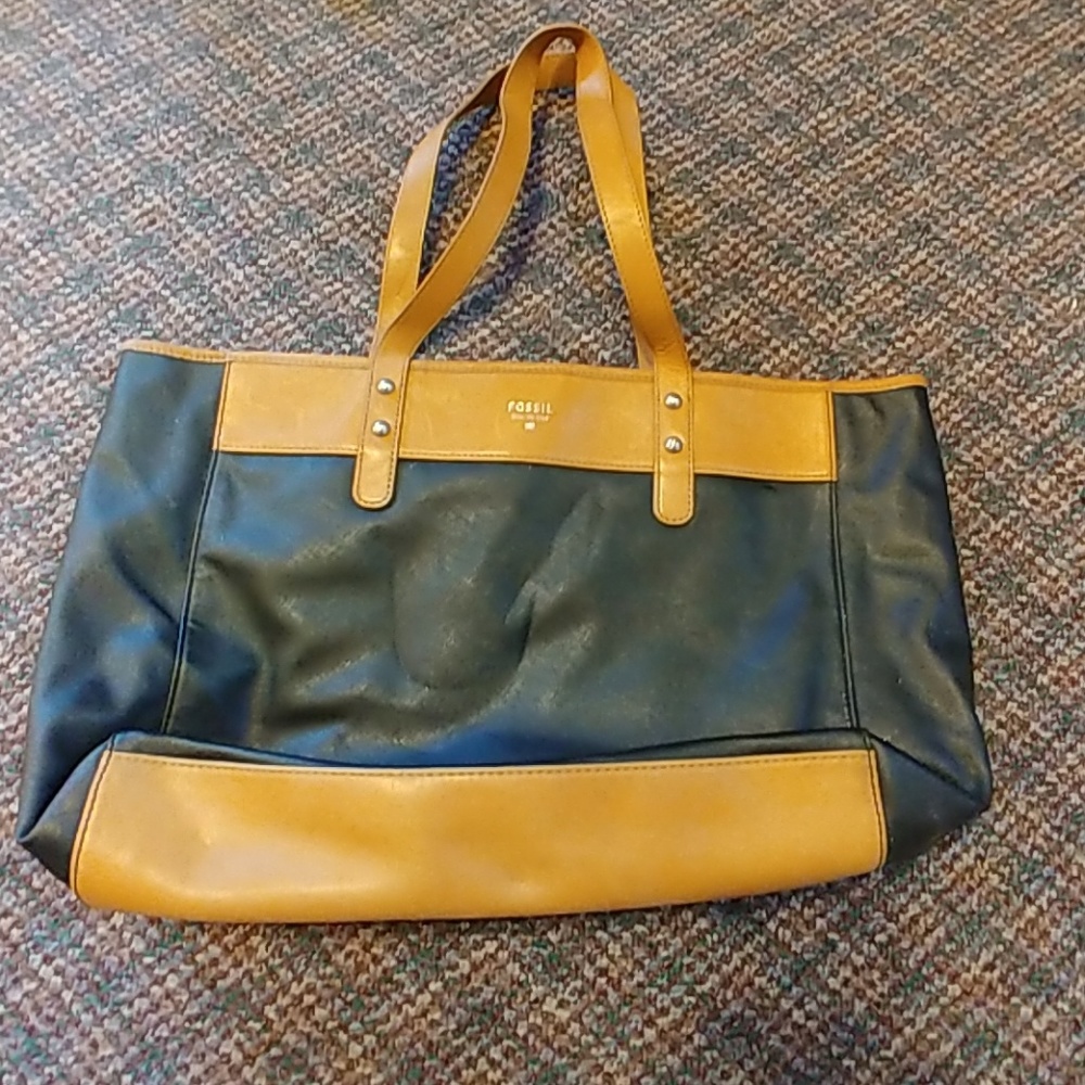 Large Fossil tote purse